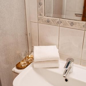 Zimmer mit zwei Einzelbetten
